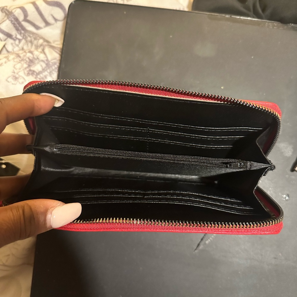 Red wallet. - Picture 2 of 2